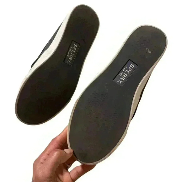 Black Seaside Emboss Weave Slip On Leather Sneakers || Sperry || Size US 6.5 - Picture 2 of 4